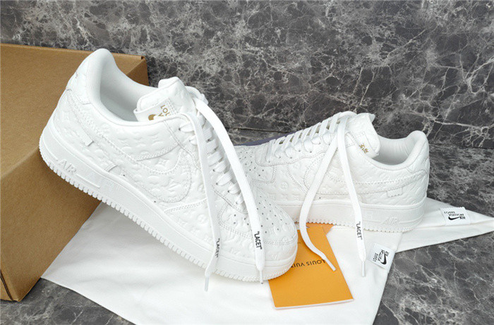 LV SNEAKER LV-000248