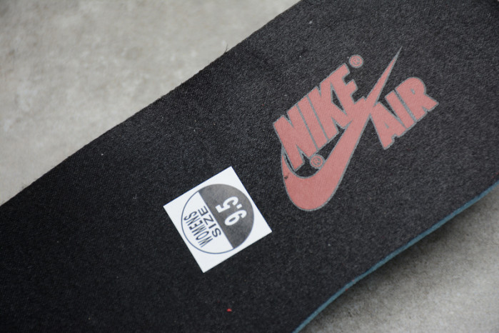 AIR JORDAN 1 HIGH OG “SATIN SNAKE” CD0461-601