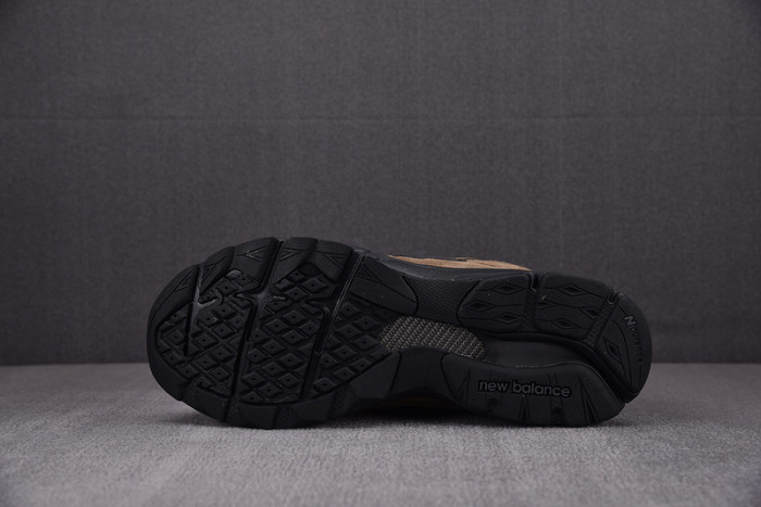 NEW BALANCE SNEAKER NB077