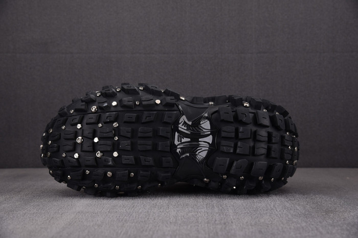 DEFENDER SNEAKER DS015