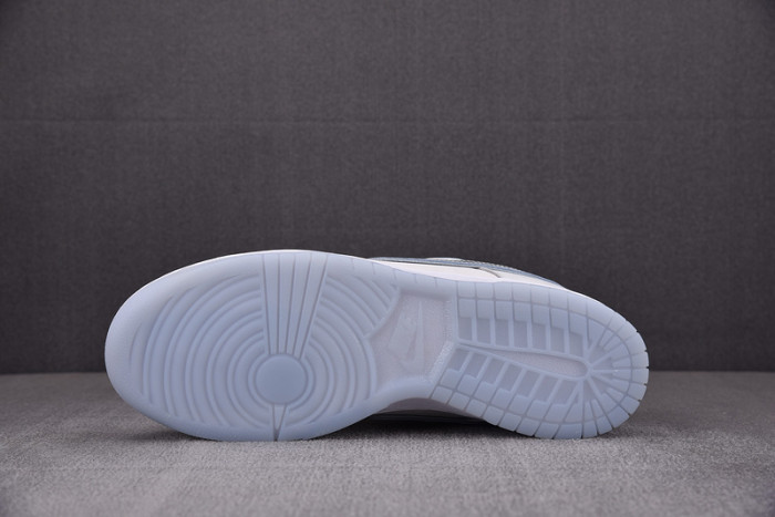 Nike SB Dunk Low White Lobster (Friends and Family) FD8776-100