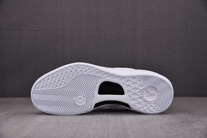 NIKE KOBE 8 PROTRO TRIPLE WHITE FJ9364-100
