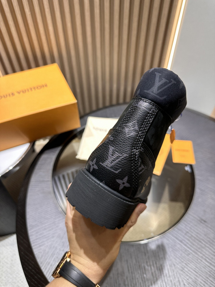 LV BOOTS L000020