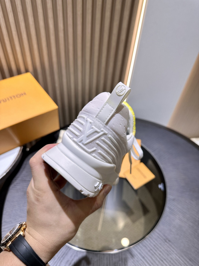 LV SNEAKER LV-000612