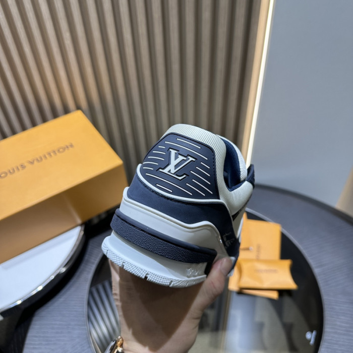 LV TRAINER SNEAKER LV-000605
