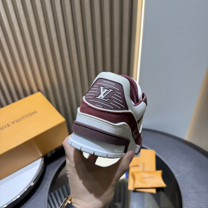 LV TRAINER SNEAKER LV-000606