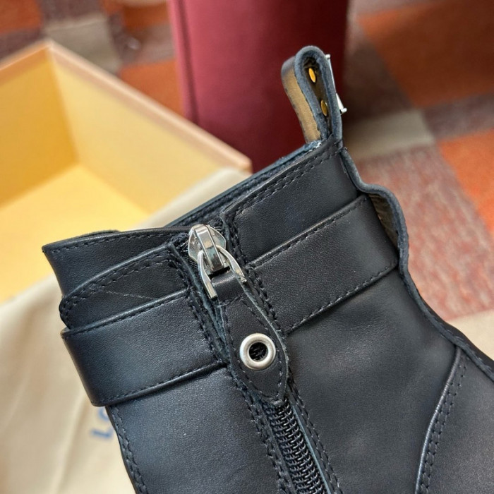 LV BOOTS L000048
