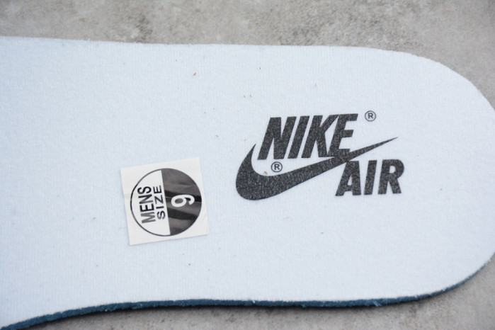 AIR JORDAN 1 High OG “Black Toe” white/ black-varsity red 555088-125