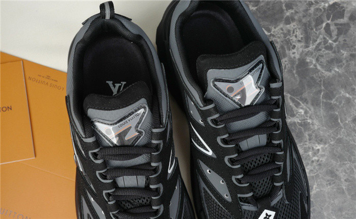LV SNEAKER LV-000265