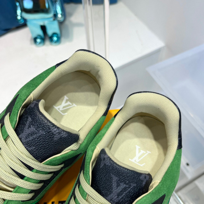 LV SNEAKER LV-000349