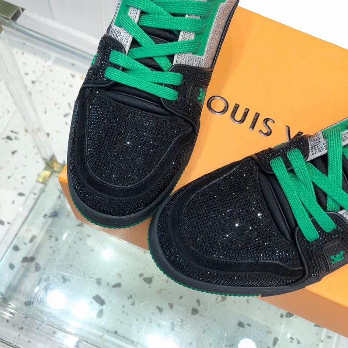 LV SNEAKER LV-000366