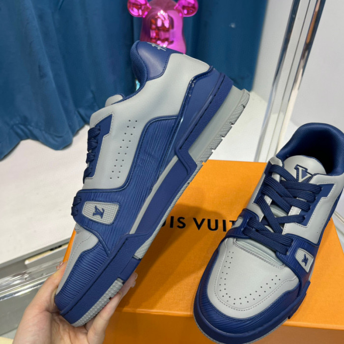 LV SNEAKER LV-000376