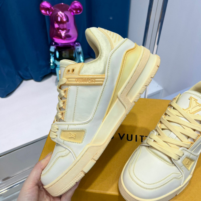 LV SNEAKER LV-000378