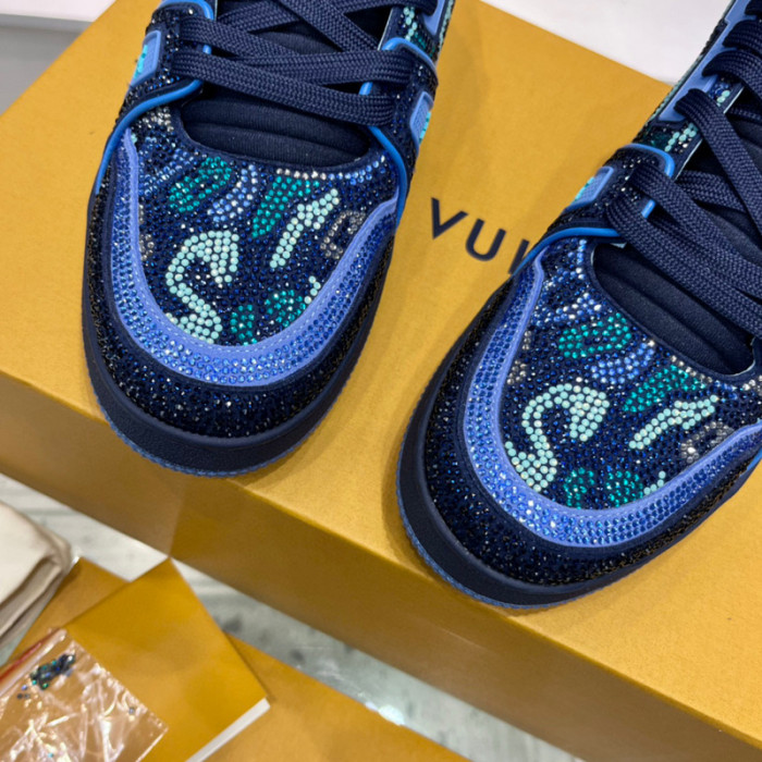 LV SNEAKER LV-000399
