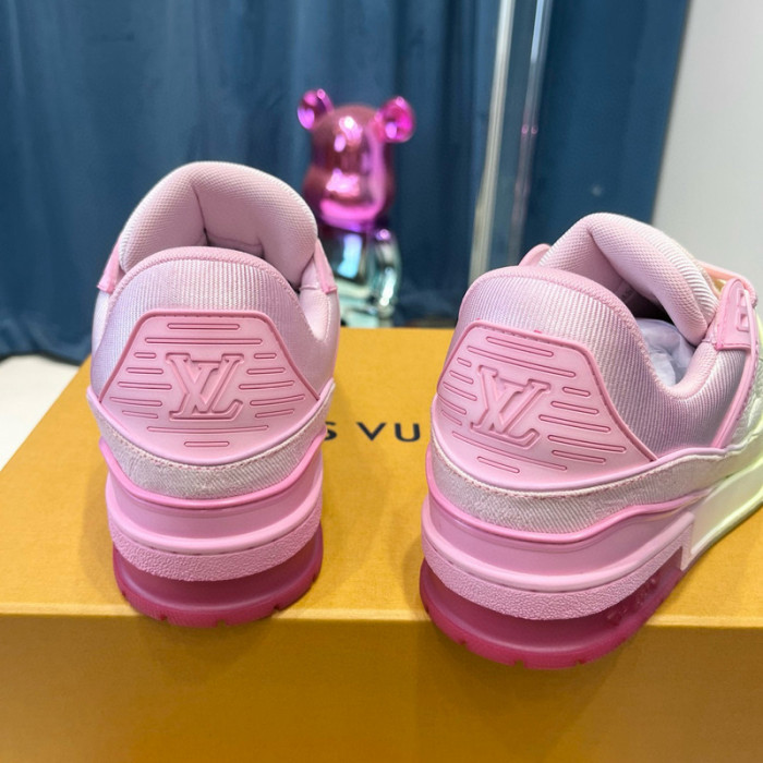 LV SNEAKER LV-000415