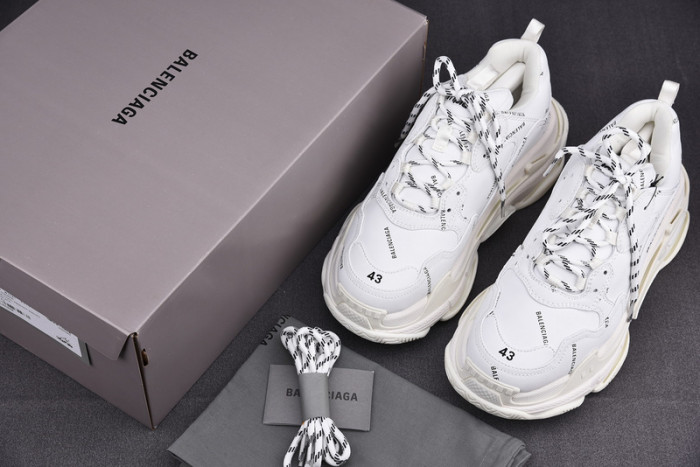 TRIPLES TRAINER SNEAKERS 2000129