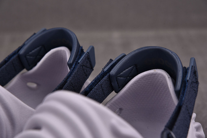 Cr*0*s x salehe bembury c00008