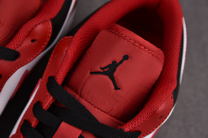 Jordan 1 Low Bulls 553558-163