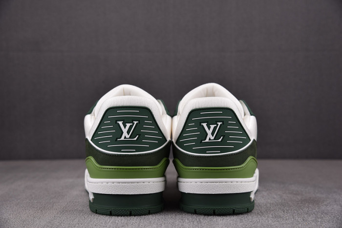 LV SNEAKER LV-000120