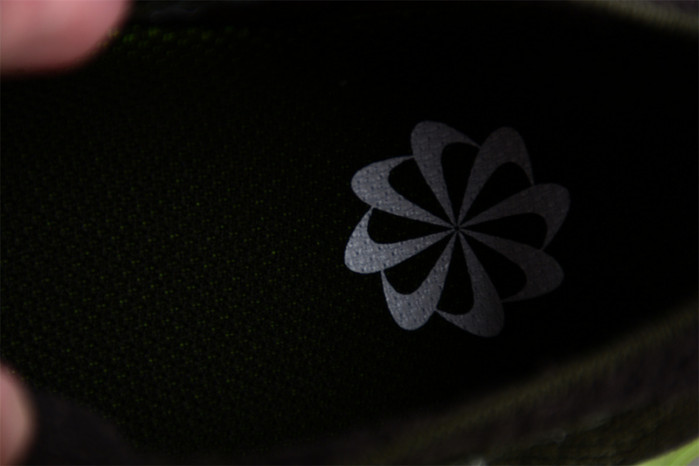 NIKE AIR MAX SCORPION “BARELY VOLT” DJ4701-300