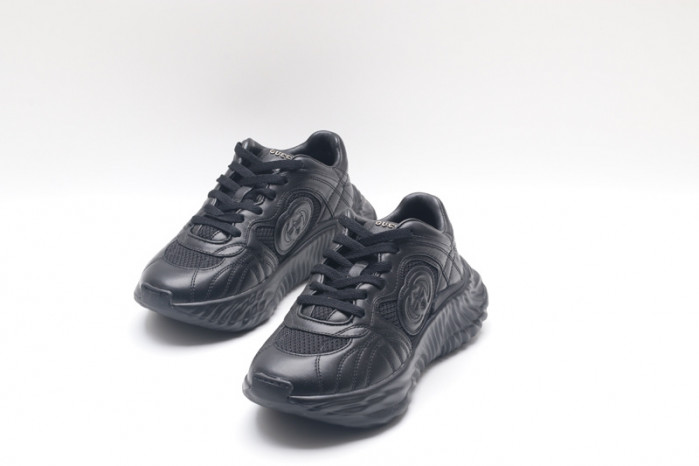 G*u*i* trainer sneaker120