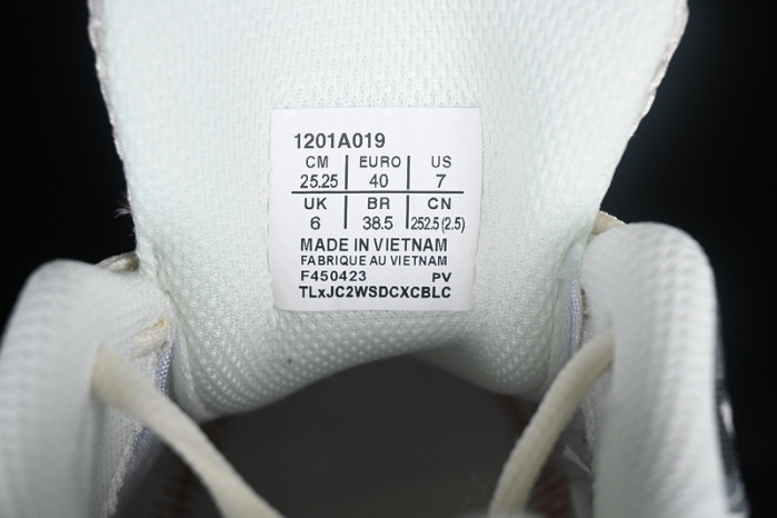 As*ic*s gel kayano 14 