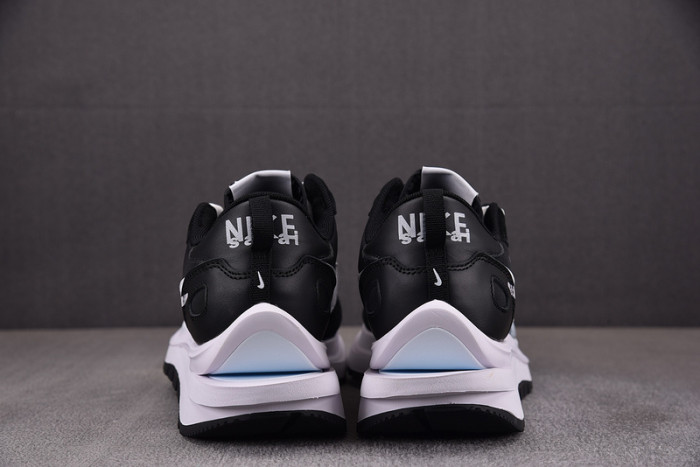 SACAI X NIKE VAPORWAFFLE “Tour Yellow ” DD1875-003