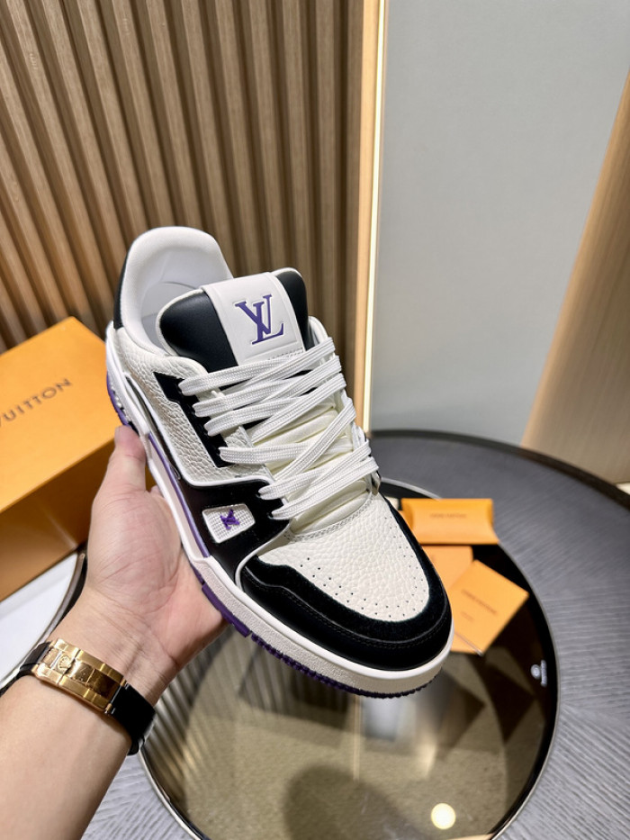 LV TRAINER SNEAKER LV-000567