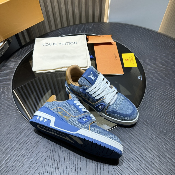 LV TRAINER SNEAKER LV-000572