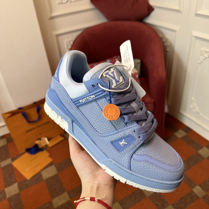 LV TRAINER SNEAKER LV-000609