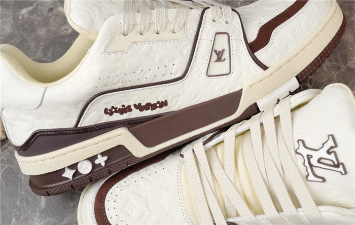 LV SNEAKER LV-000149