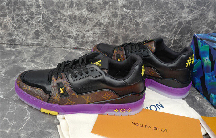LV SNEAKER LV-000291