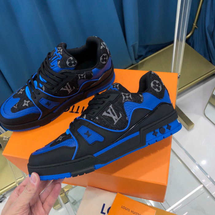 LV SNEAKER LV-000325