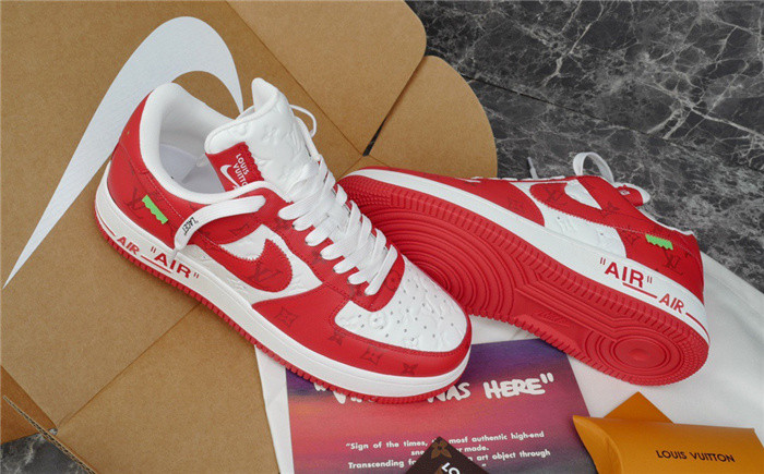 LV SNEAKER LV-000250