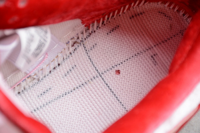 Nike Dunk SB Low strangelove skateboards CT2552-800