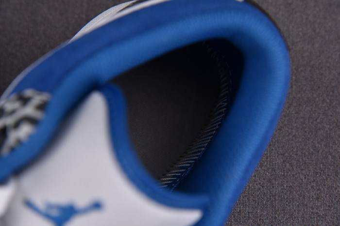 Jordan 1 Low SE True Blue DM1199-140