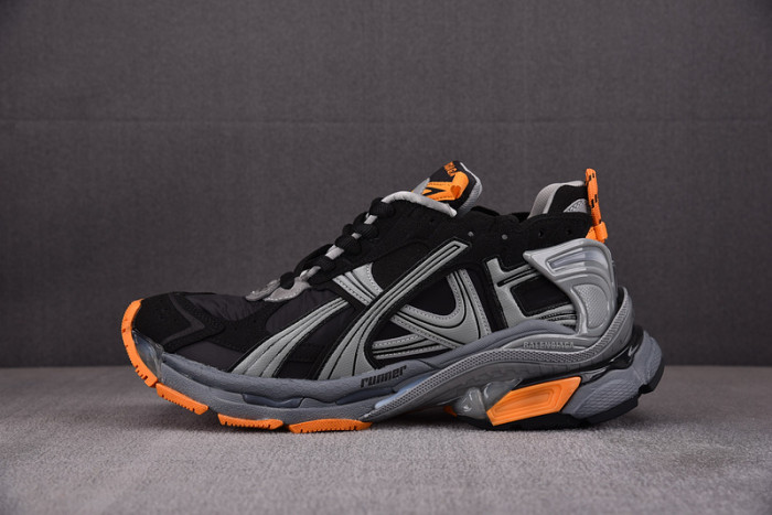 RUNNER SNEAKER RS057