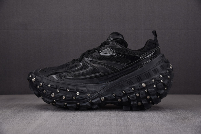 DEFENDER SNEAKER DS015