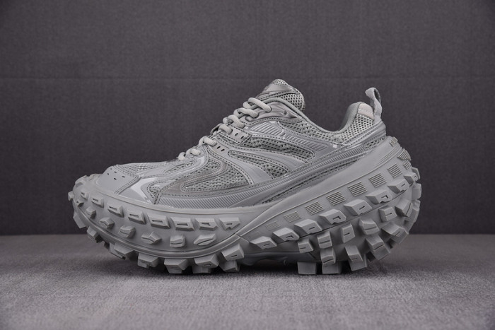 DEFENDER SNEAKER DS016