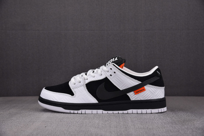 Nike SB Dunk Low TIGHTBOOTH FD2629-100