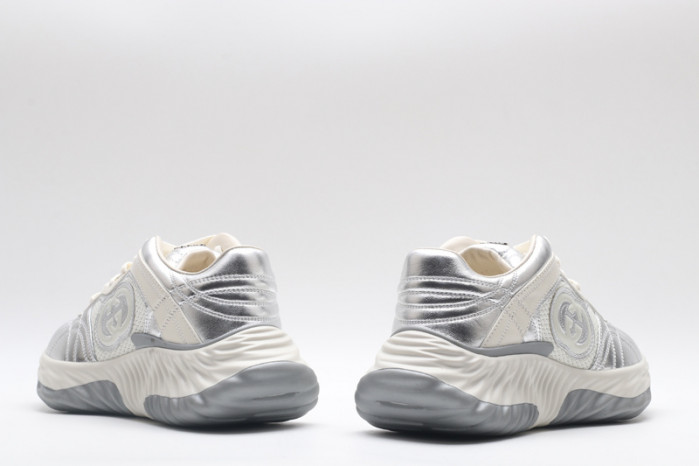 G*u*i* trainer sneaker115