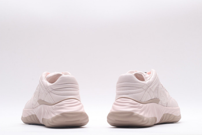 G*u*i* trainer sneaker117