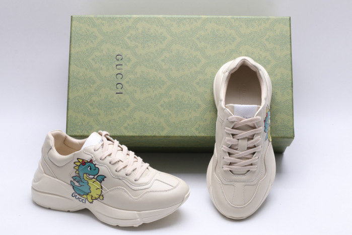 G*u*i* trainer sneaker121