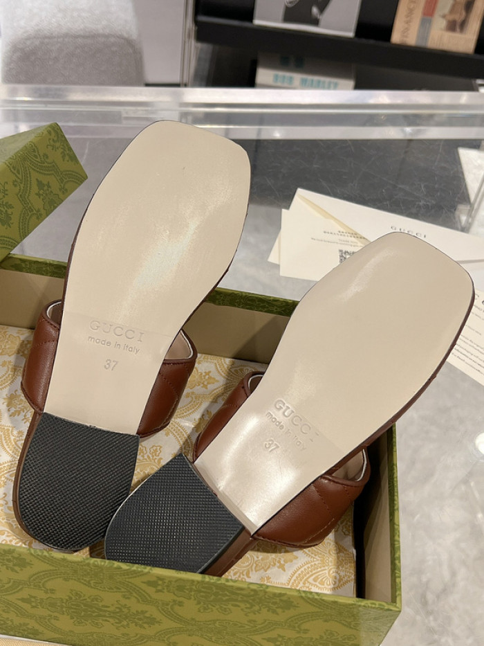 G*u*i* sandal 188