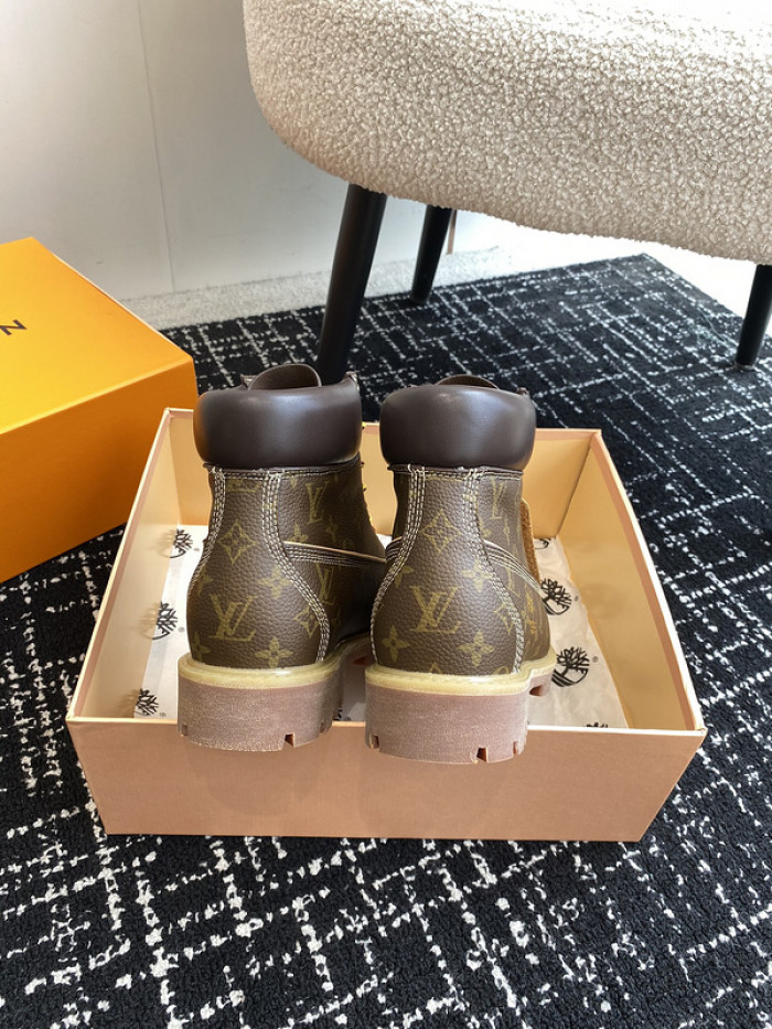 LV BOOTS L000014