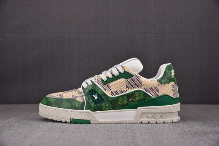 LV TRAINER SNEAKER LV-000591