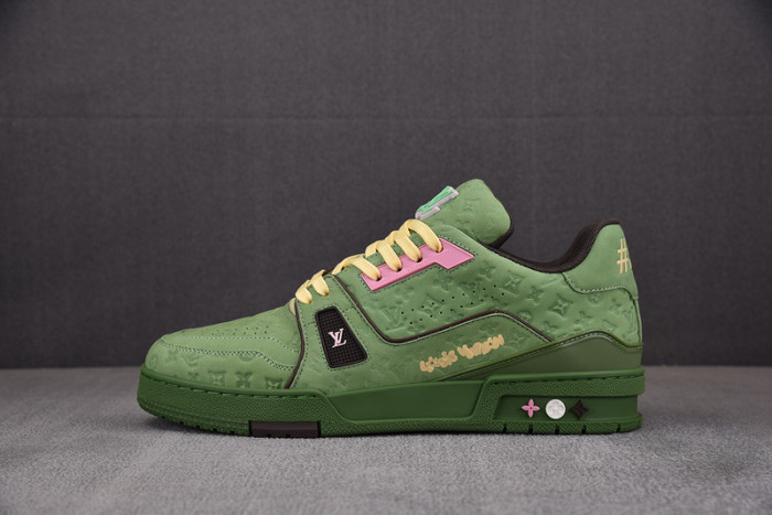 LV TRAINER SNEAKER LV-000592