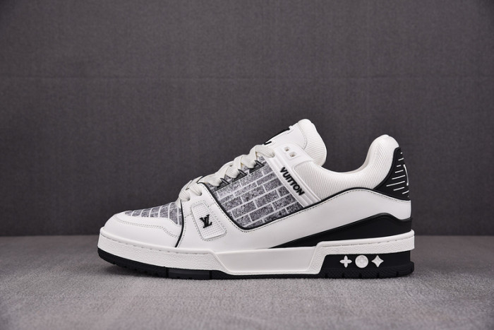 LV TRAINER SNEAKER LV-000596