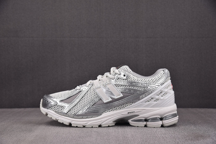 New Balance 1906R ''Silver'' M1906RCB