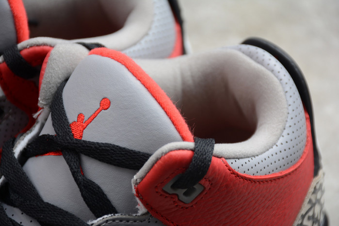 AIR JORDAN 3 RED CEMENT CK5692-600